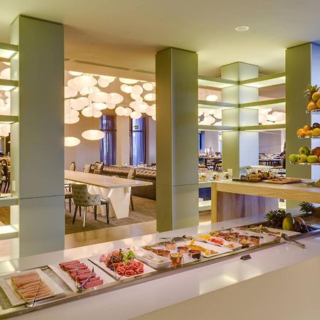 Protea Hotel Fire & Ice! By Marriott Pretoria Menlyn Екстериор снимка