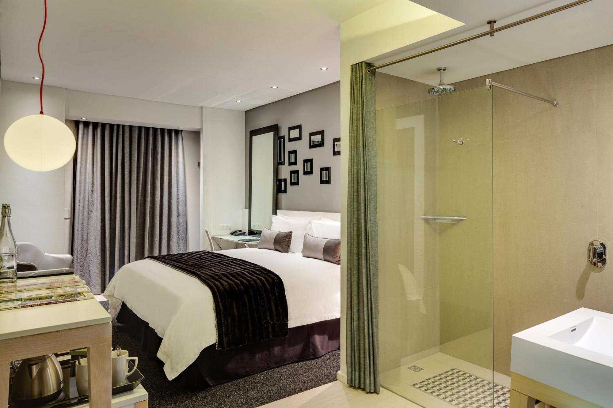 Protea Hotel Fire & Ice! By Marriott Pretoria Menlyn Екстериор снимка