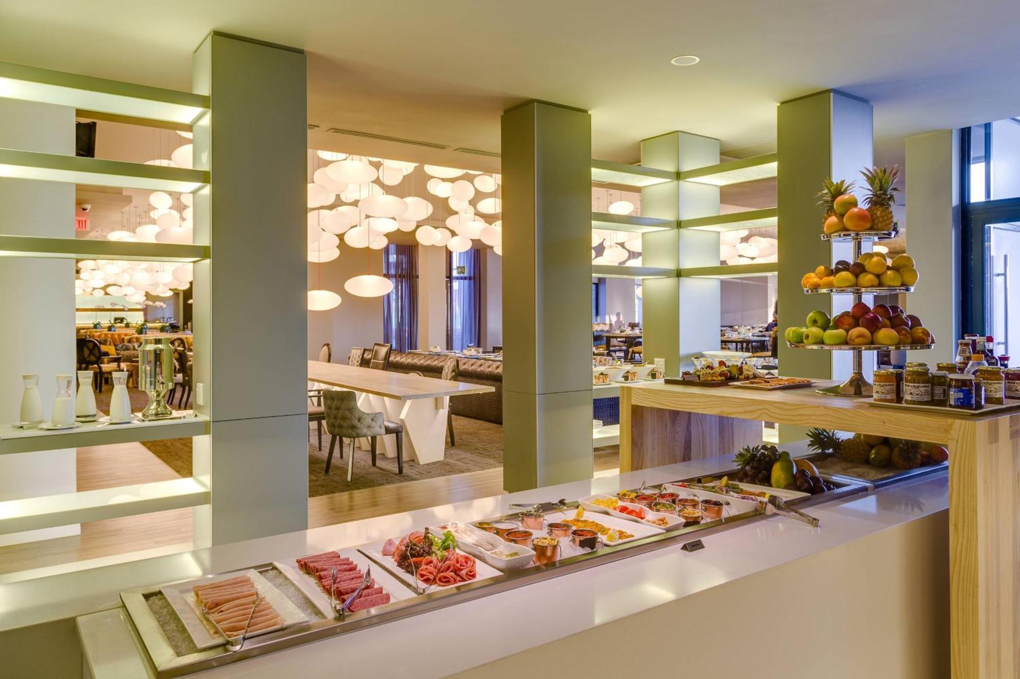 Protea Hotel Fire & Ice! By Marriott Pretoria Menlyn Екстериор снимка