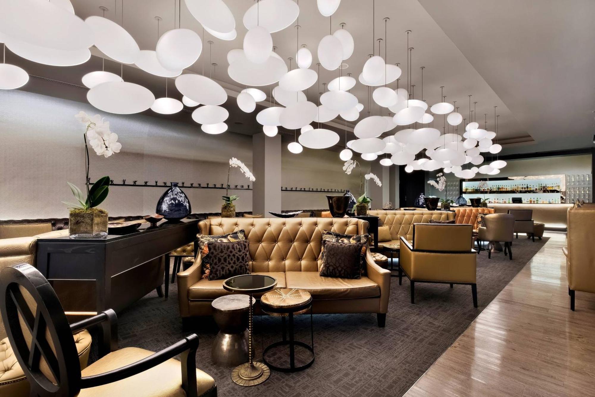 Protea Hotel Fire & Ice! By Marriott Pretoria Menlyn Екстериор снимка