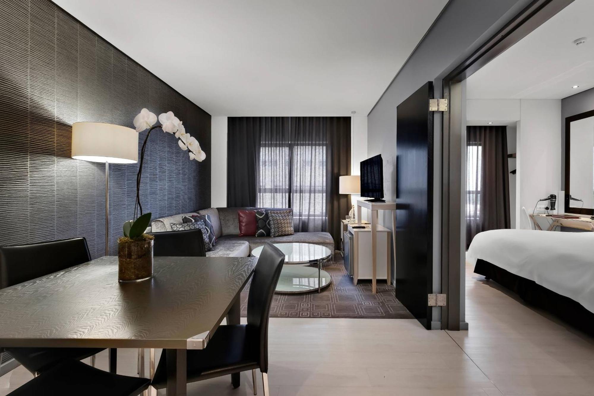 Protea Hotel Fire & Ice! By Marriott Pretoria Menlyn Екстериор снимка