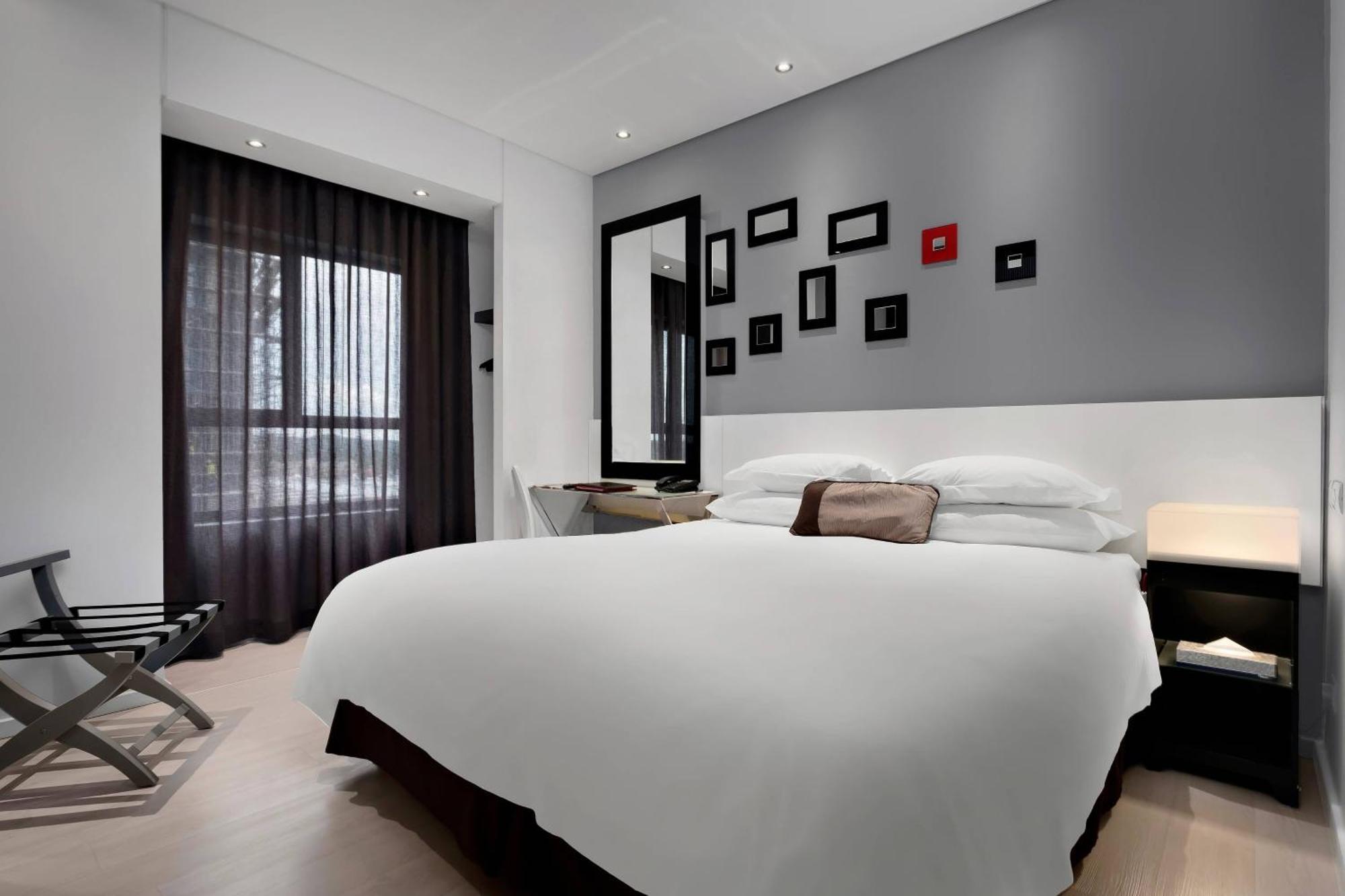 Protea Hotel Fire & Ice! By Marriott Pretoria Menlyn Екстериор снимка